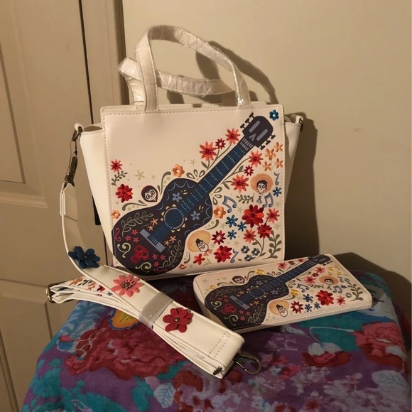 White Coco Satchel turn Crossbody bag - Picture 10 of 12